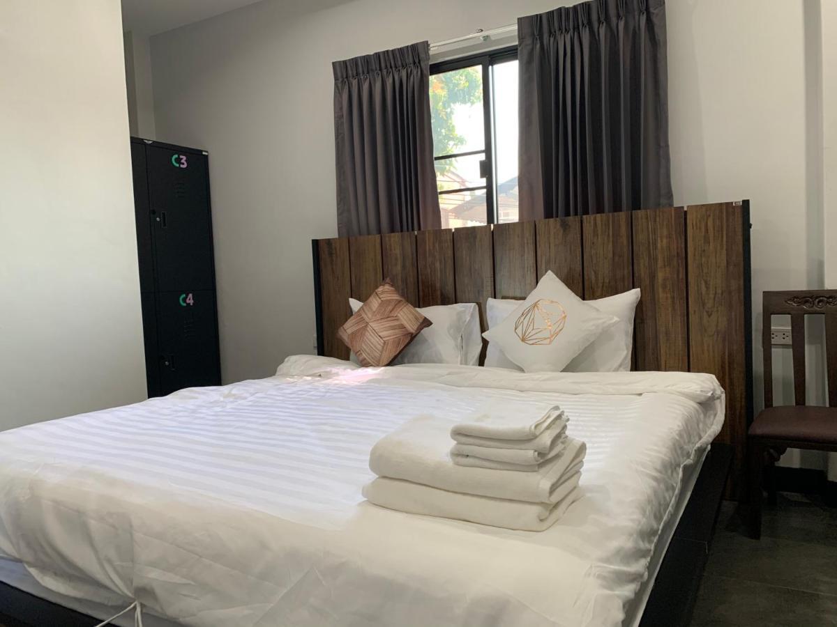 Youniverse Homestay Chiang Mai Esterno foto
