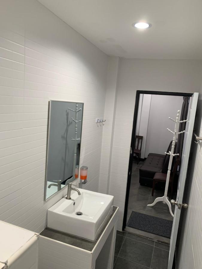 Youniverse Homestay Chiang Mai Esterno foto