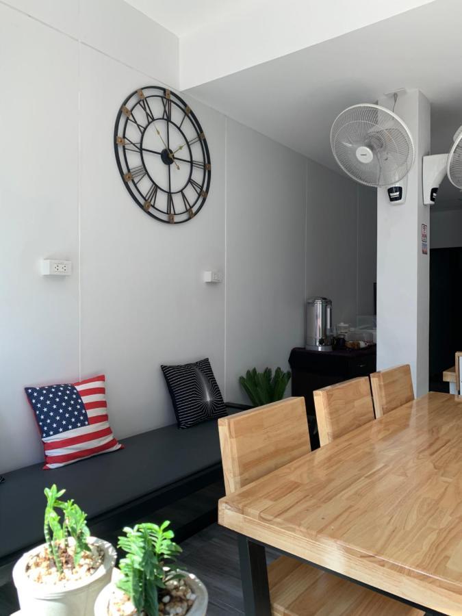 Youniverse Homestay Chiang Mai Esterno foto